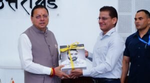 पलायन रोकने के लिए श्रमिकों को स्थानीय आवश्यकता के अनुसार दिया जाए कौशल प्रशिक्षण: सीएम धामी